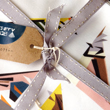 Load image into Gallery viewer, Lovely Mum Card