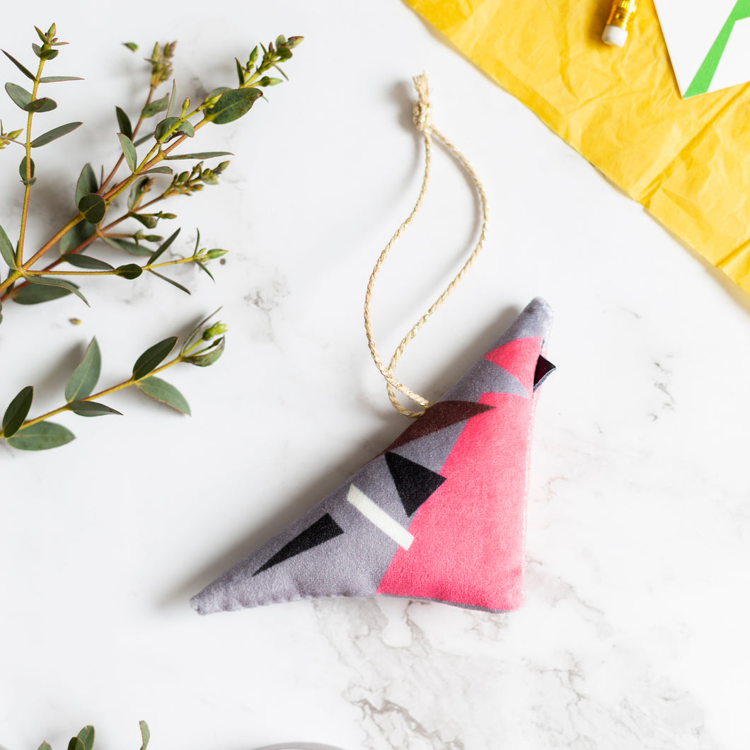 Velvet Hanging Decoration - Chaffinch