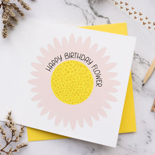 Load image into Gallery viewer, Large Flower Card - Circle cut - Daisy - 'To My Best Friend'